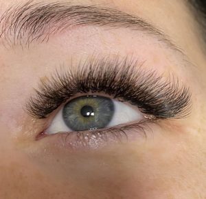 alt=" 3D Lash extensions"