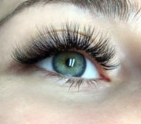 alt="Hybrid eyelashes"