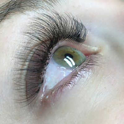 alt="3D volume lash extensions"