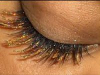 alt="Glitter Lashes"