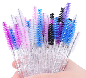 alt="Silicon Lash Brushes"
